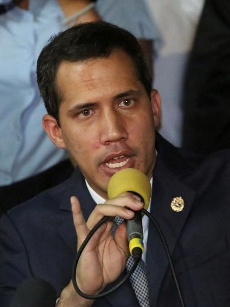 3.mai.2019 - Opositor Juan Guaidó, durante coletiva de imprensa em Caracas - Carlos Eduardo Ramirez/Reuters
