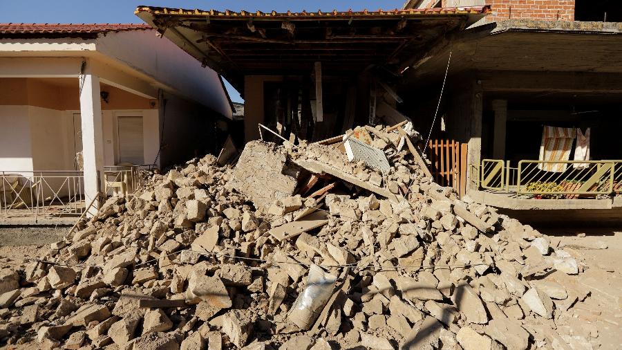 3.mar.2021 - Casa fica destruída após terremoto na cidade de Larissa, região central da Grécia; país registrou novo tremor - Thanos Floulis/Reuters