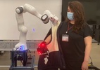 MIT cria robô que consegue vestir humanos; veja o vídeo - Reprodução/MIT CSAIL