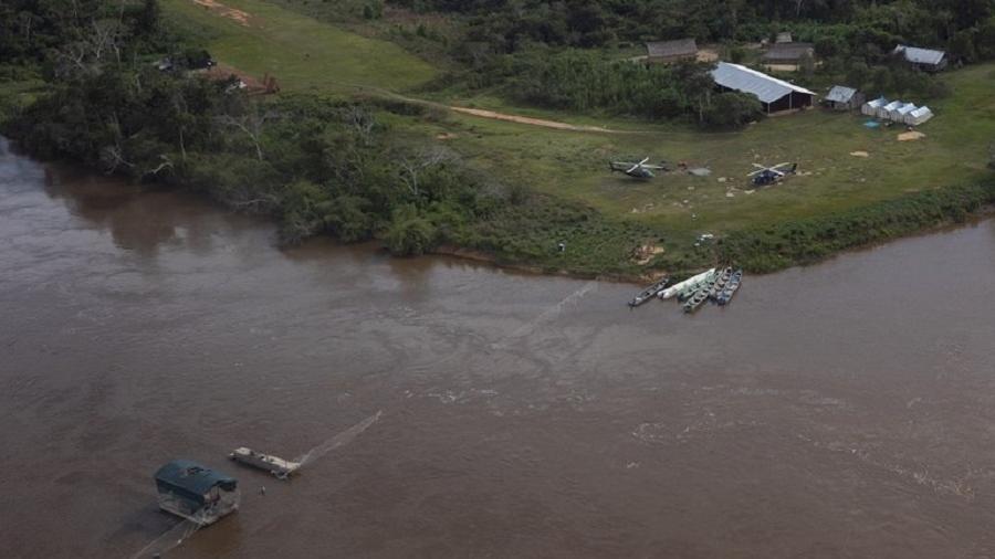 Base do Ibama no rio Uraricoera (RR), na terra indígena dos yanomami - Divulgação/Ibama