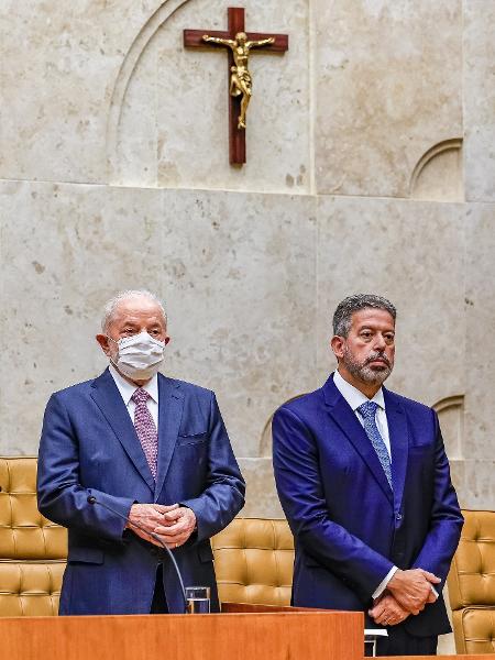Presidente Lula ao lado de Arthur Lira