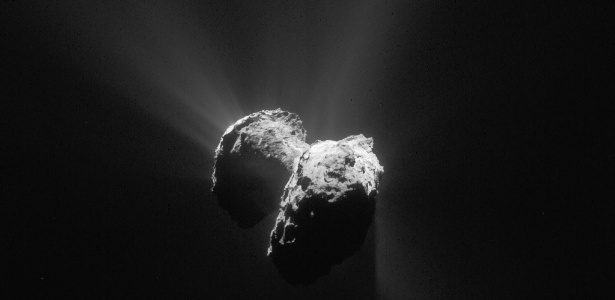 Esta imagem foi feita pela sonda Rosetta em 8 de julho, a 152 km de distância do cometa 67P / Churyumov-Gerasimenko - ESA/Rosetta/Navcam