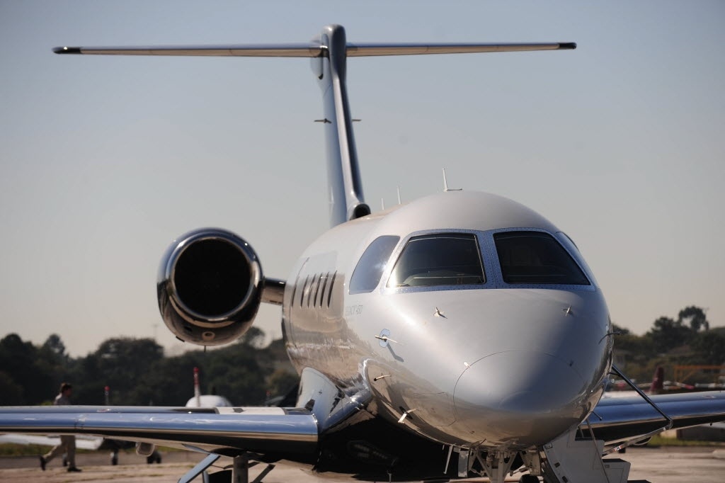 O avião da brasileira Embraer Legacy 450 tem um sistema de comandos de voo totalmente digital - Junior Lago/UOL