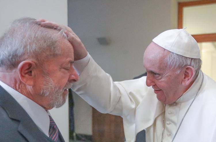 Lula em encontro com Papa Francisco em 2020 Lula em encontro com Papa Francisco em 2020
