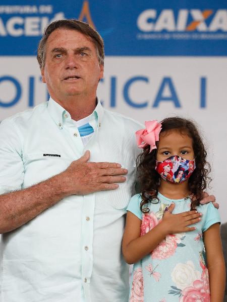 13.mai.2021 - Jair Bolsonaro em Maceió, onde anunciou intenção de sancionar o novo Bolsa Família - Alan Santos/PR