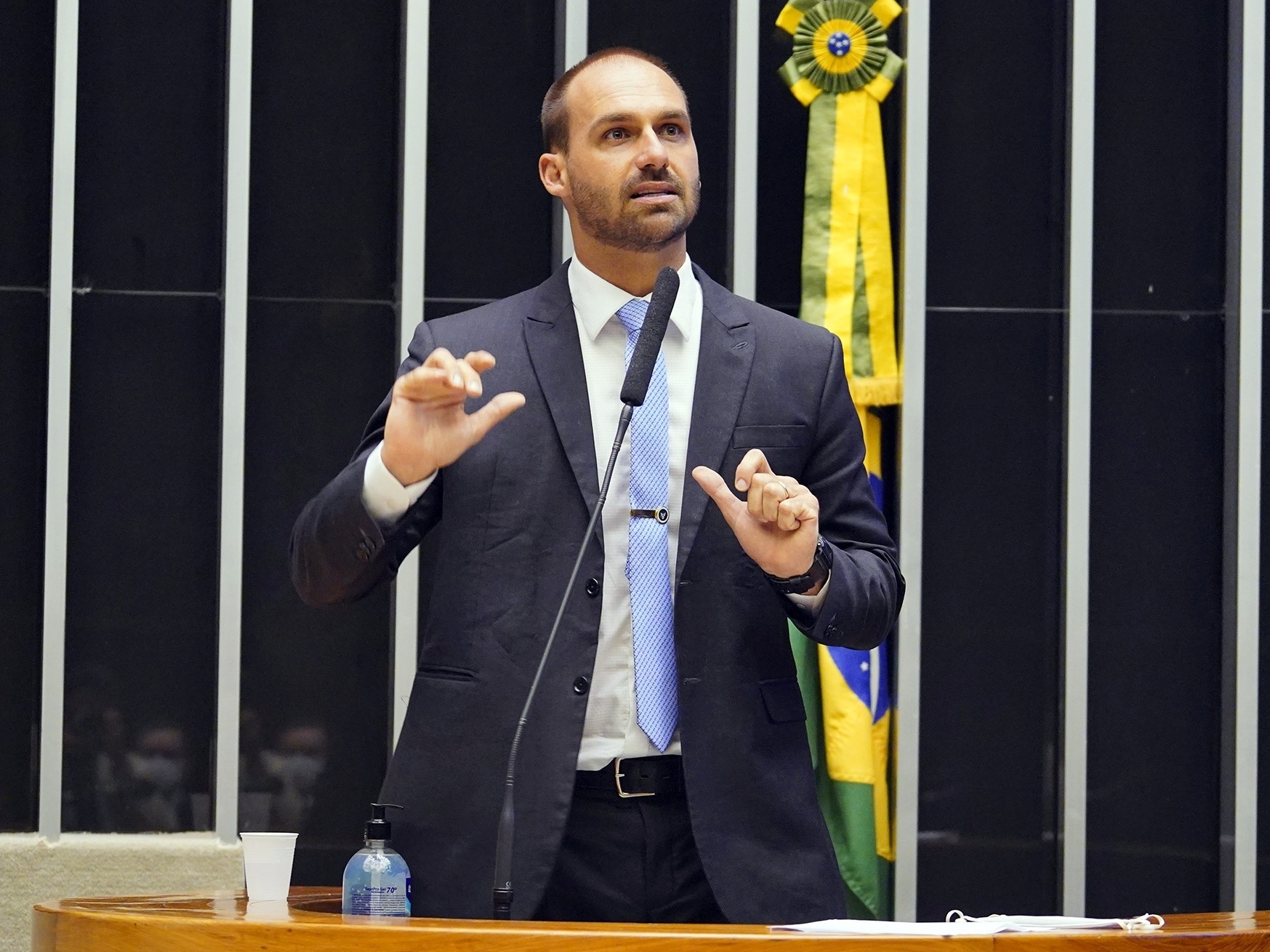 Anice E. no LinkedIn: No fim de semana Eduardo Bolsonaro atacou professores  com calúnias…