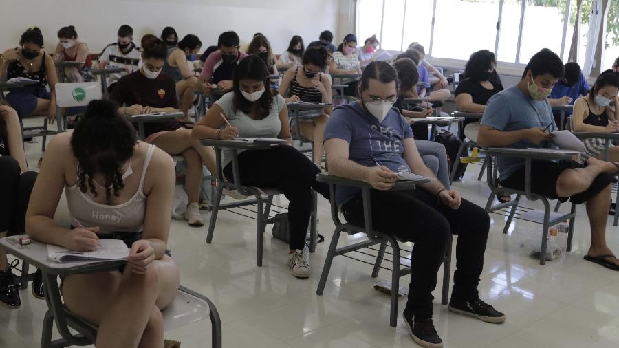 Estudantes durante prova da primeira fase do vestibular da Unicamp - DENNY CESARE/ESTADÃO CONTEÚDO