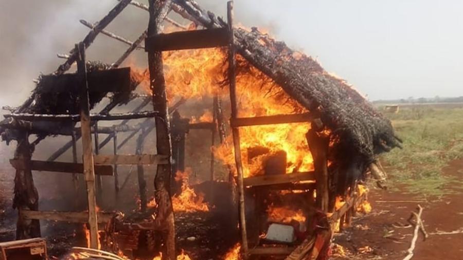 Seguranças privados queimaram casas Guarani Kaiowá, em Dourados (MS), em setembro - Povo Guarani Kaiowá/Divulgação