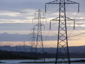 Energia elétrica no Brasil não é privatizada; saiba o motivo