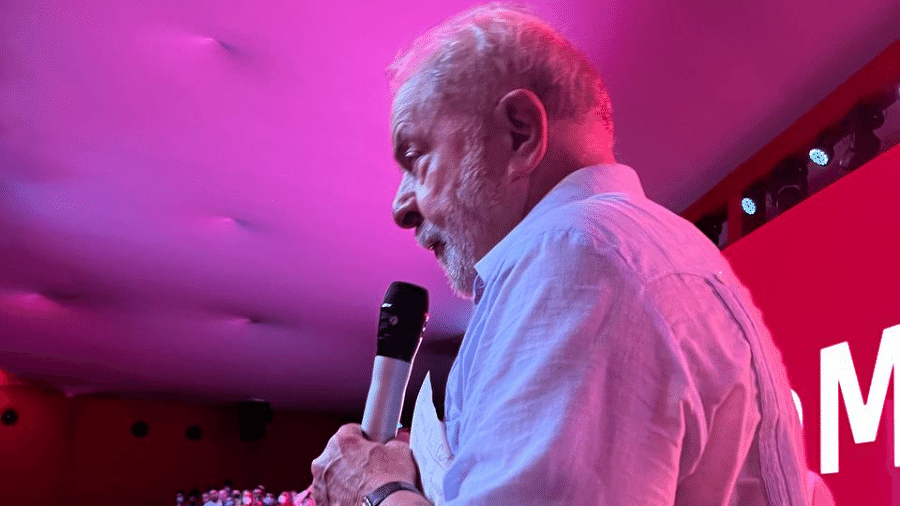 Lula durante lançamento de pré-candidaturas na Bahia esta semana: por enquanto, só eventos em recintos fechados - Reprodução/Twitter