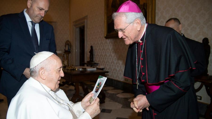 Dom Leonardo Steiner e o para Francisco, em 2022 Dom Leonardo Steiner e o para Francisco, em 2022