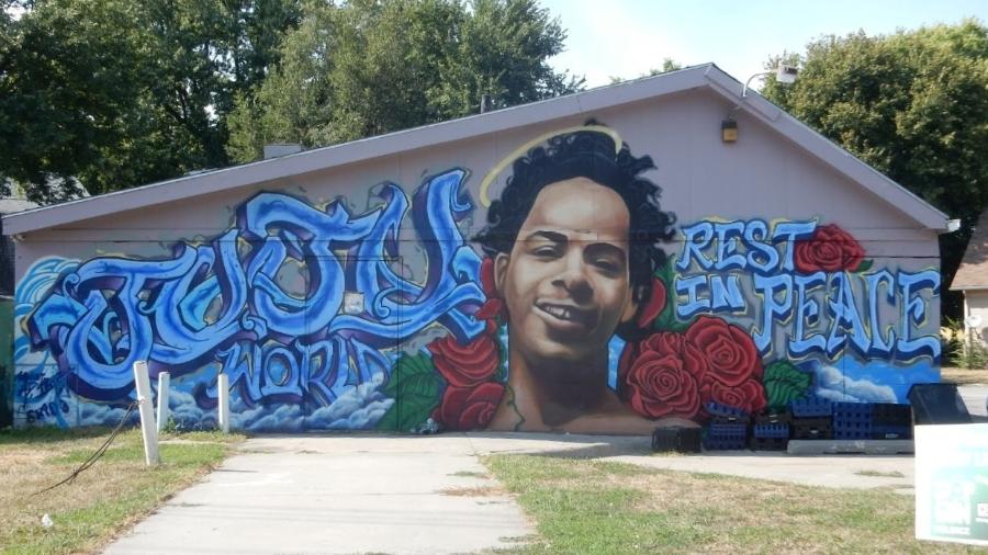 Mural em Omaha homenagem a James Scurlock, manifestante do Black Lives Matter morto a tiros - Reprodução/Twitter