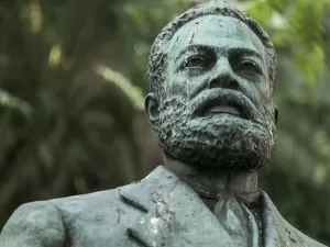 Quem foi Luiz Gama e o que ele fez para ajudar a acabar com a escravidão?