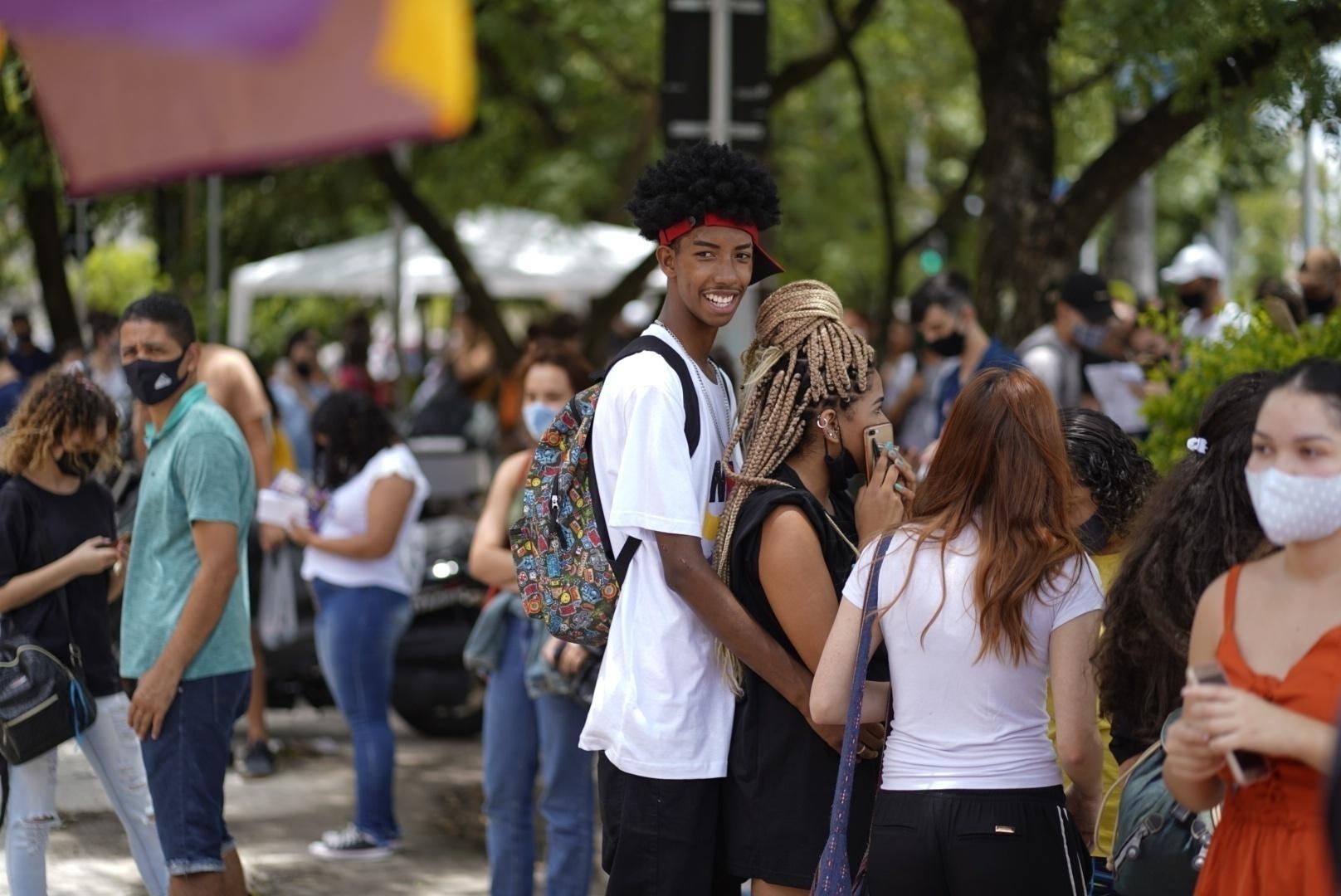 Alunos chegam para fazer o Enem em faculdade da zona oeste de São Paulo - André Porto/UOL