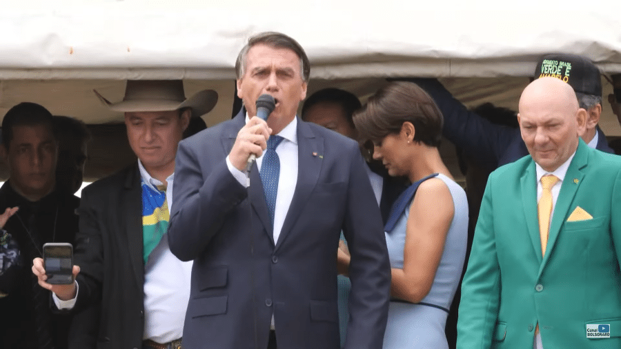 Bolsonaro chamou o instituto Datafolha de "mentiroso" durante discurso nas comemorações do 7 de Setembro - Reprodução/Youtube/Flávio Bolsonaro