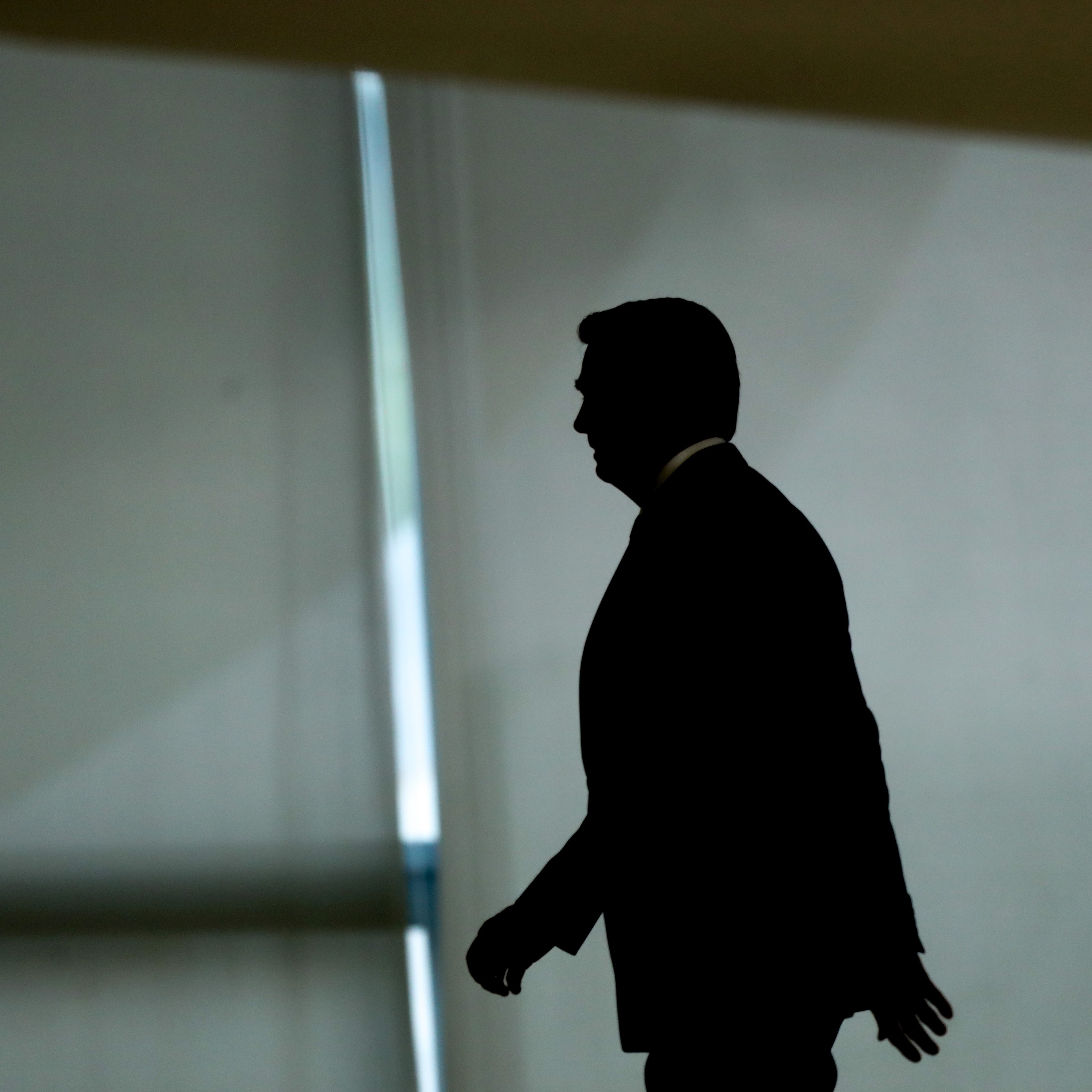 Bolsonaro chega a um mês recluso com 5 idas ao Planalto desde derrota