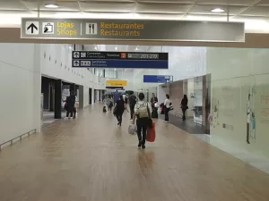 Anac suspende decisão que limitava aumento de voos no aeroporto de Guarulhos