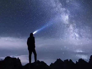 Cometa do século: até quando você pode ver e qual o melhor horário?