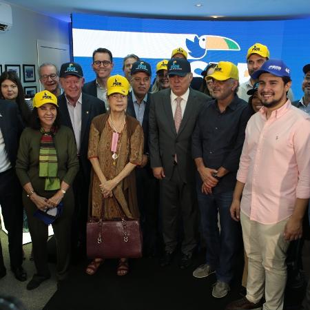 Marconi Perillo e Aécio Neves após convenção do partido que se uniu ao Podemos Marconi Perillo e Aécio Neves após convenção do partido que se uniu ao Podemos