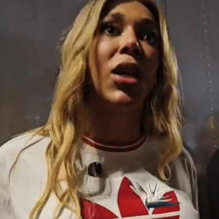 Erika Hilton (PSOL-SP), deputada federal reeleita, participa de ato em apoio ao presidente Lula (PT) no centro de São Paulo