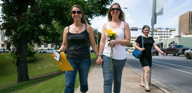 26.jun.2015 - Andee (à esquerda) e Renee Hamm-Bennett se casaram em Austin, no Texas - Drew Anthony Smith/Getty Images/AFP