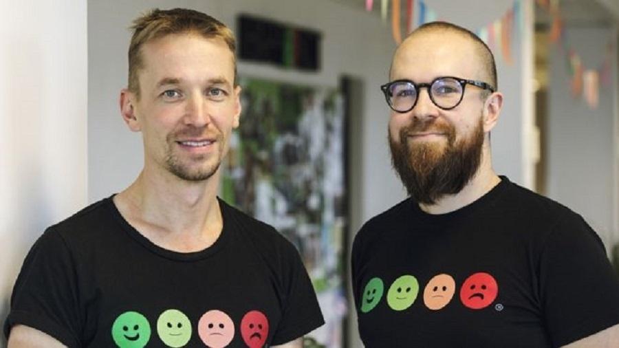 Heikki Vaananen (à esquerda) e Ville Levaniemi, fundadores da empresa Happy Or Not - Ossi Ahola