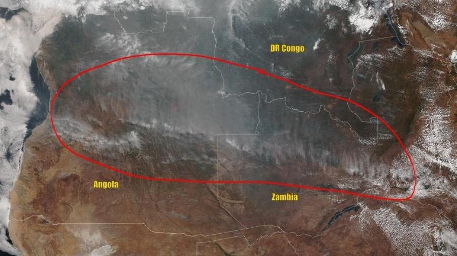 Imagem de satélite mostra incêndios em Angola, Zâmbia e República Democrática do Congo em 25 de agosto - NASA/NOAA - 25.ago.2019/Reuters