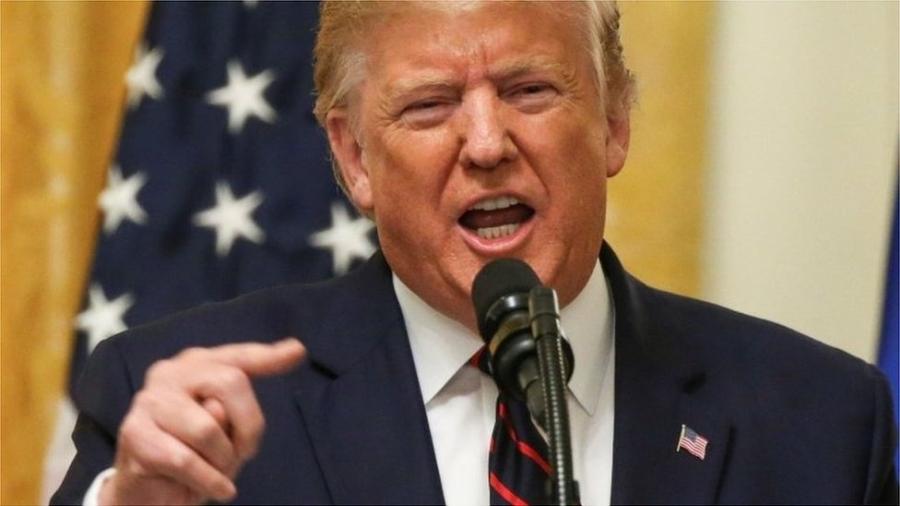 Presidente Trump lança ofensiva contra democratas que o investigam - Reuters