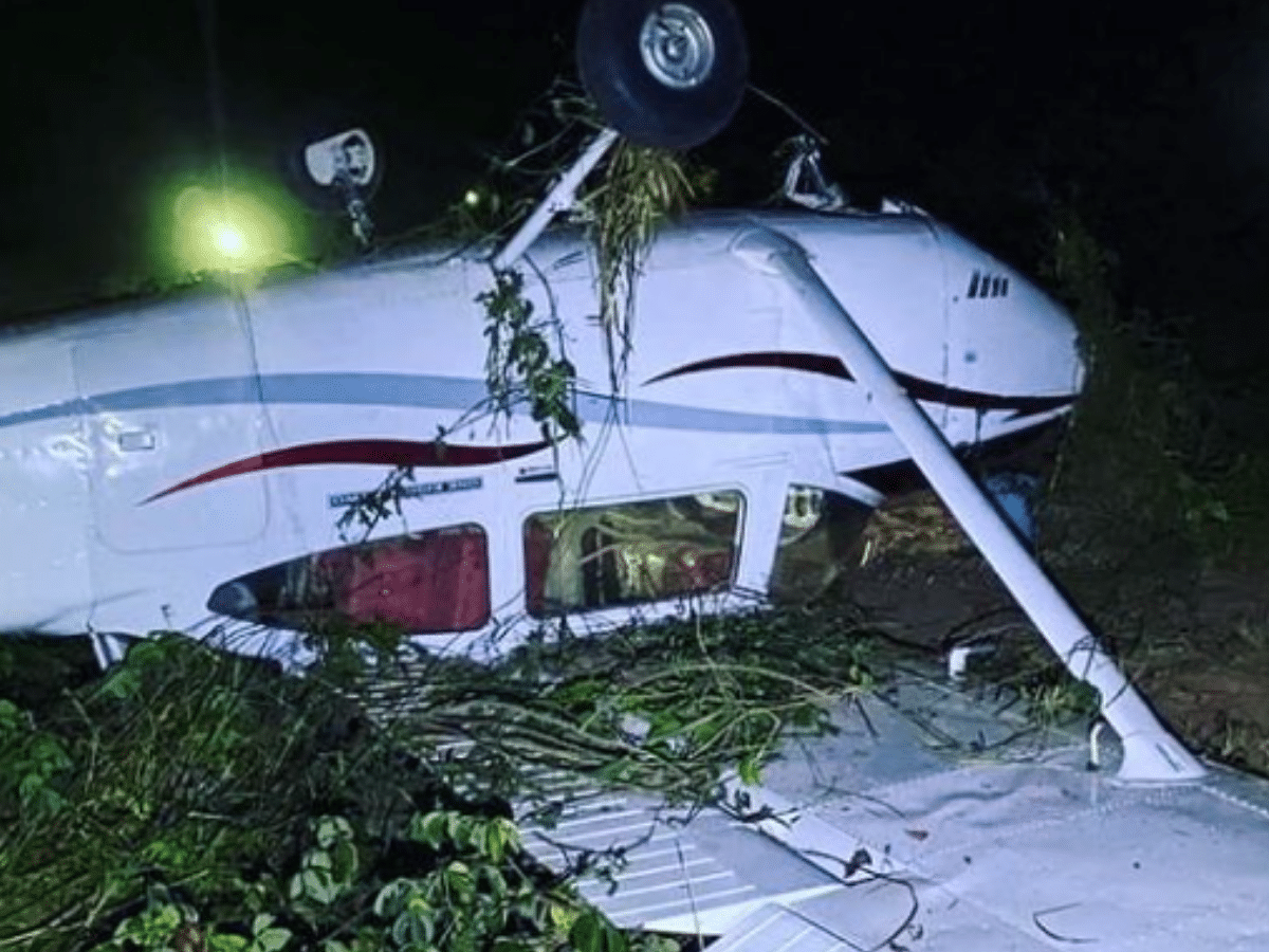 Avião com quase 300 kg de cocaína tomba em MT após pouso forçado