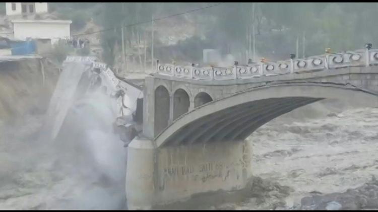 bridge - Ijlal Hussain / AFP - Ijlal Hussain / AFP