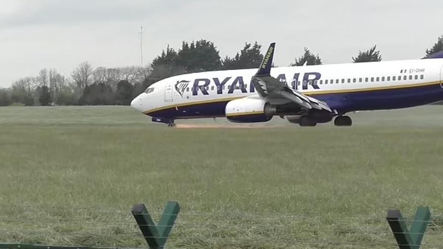 O acidente no pouso da aeronave ocorreu no Aeroporto de Dublin, na Irlanda - Reprodução/Airports Live TV