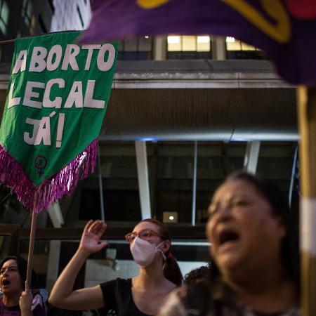 Ato pela descriminalização e legalização do aborto na América Latina e Caribe, na avenida Paulista, em São Paulo 