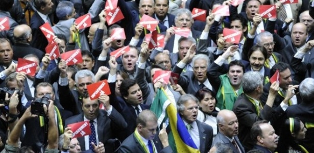 Opositores de Dilma Rousseff rejeitam ideia do recall e defendem impeachment - Agência Câmara