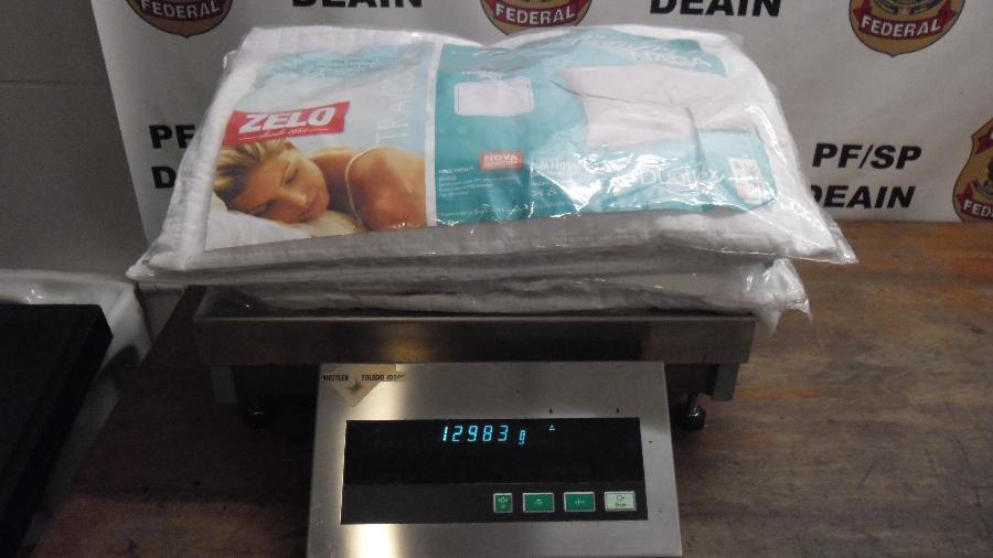 Foram mais de 12 kg encontrados na bagagem do tripulante - Divulgação/Polícia Federal