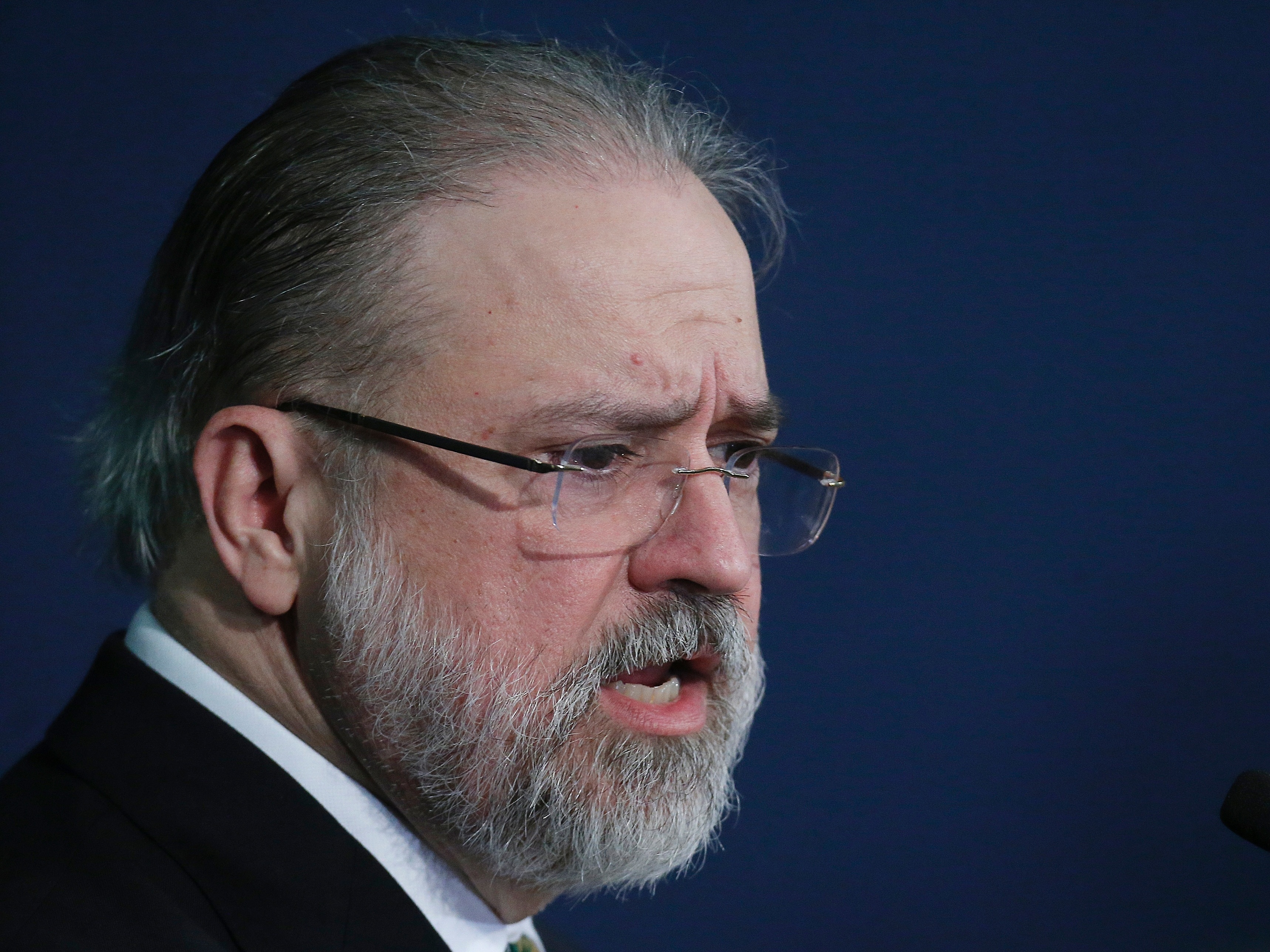 PGR diz ao STF que vai apurar reunião de Flávio Bolsonaro com Abin e GSI