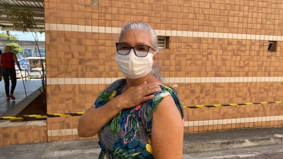 Dulcineia Lopes da Silva, 59, primeira imunizada contra a covid-19 no Rio de Janeiro  - Tatiana Campbell/UOL