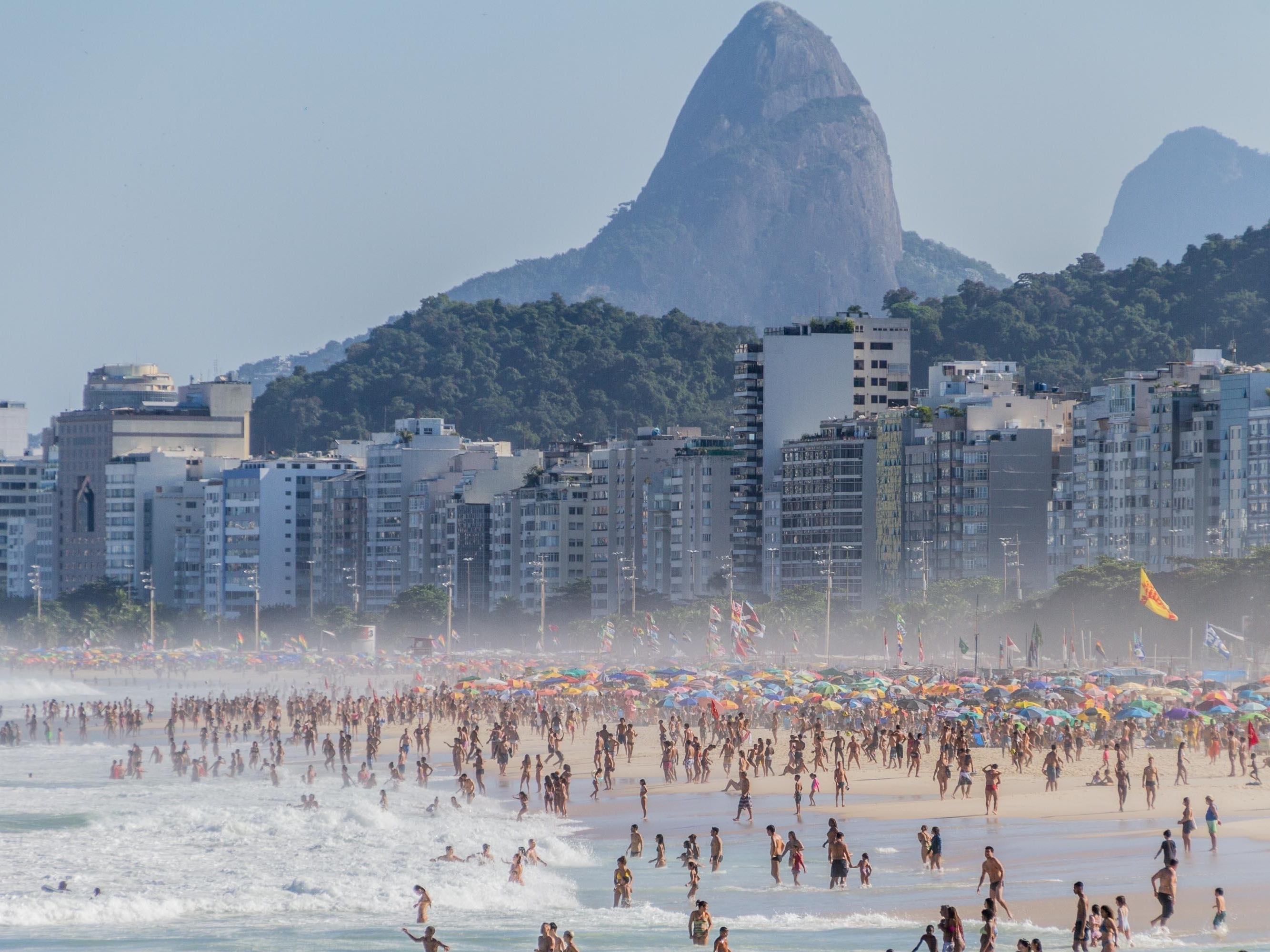Cientistas criticam plano de reabertura do Rio: 'Mensagem errada'