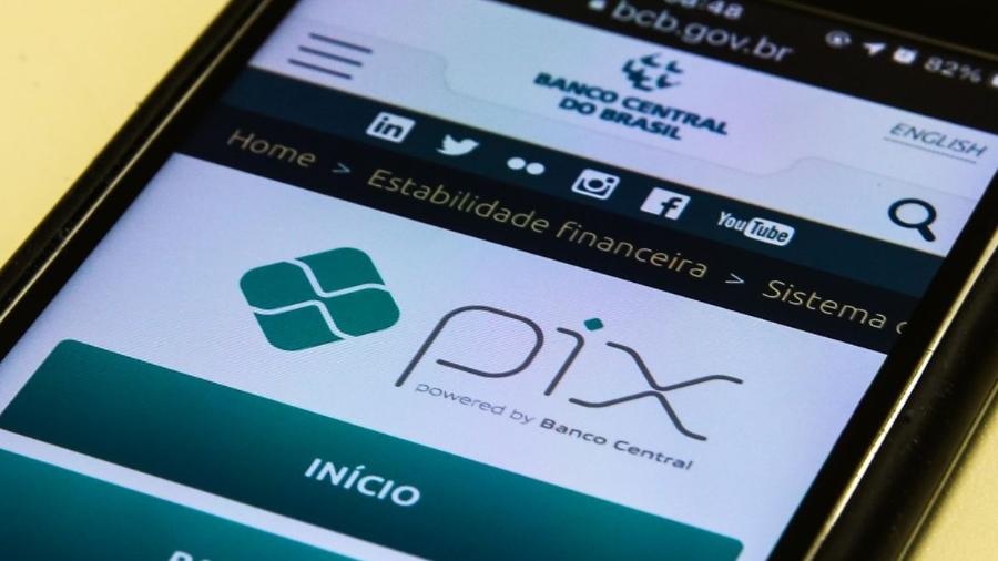 Site do Banco Central do Brasil mostra logotipo do Pix em versão de página para celular