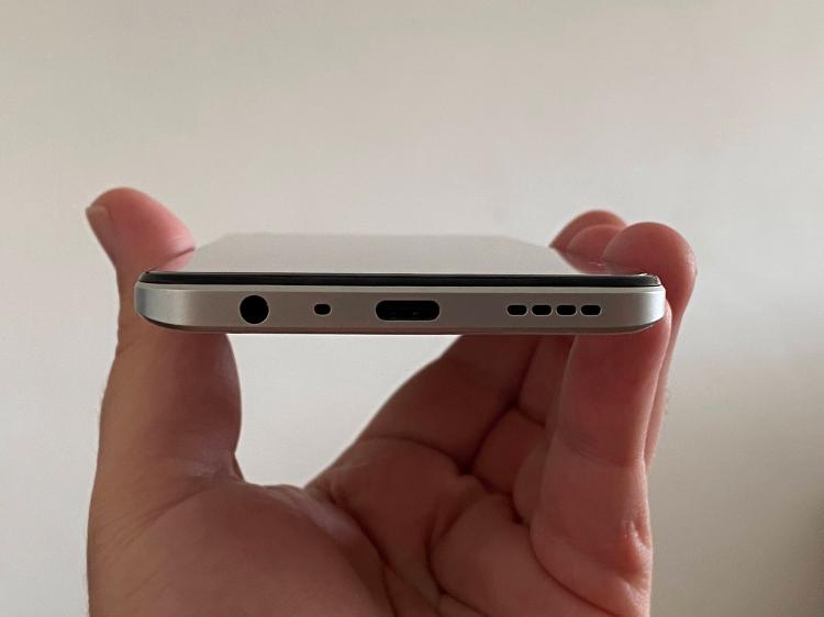 Realme 9: USB-C input - Rodrigo Lara/Tilt - Rodrigo Lara/Tilt