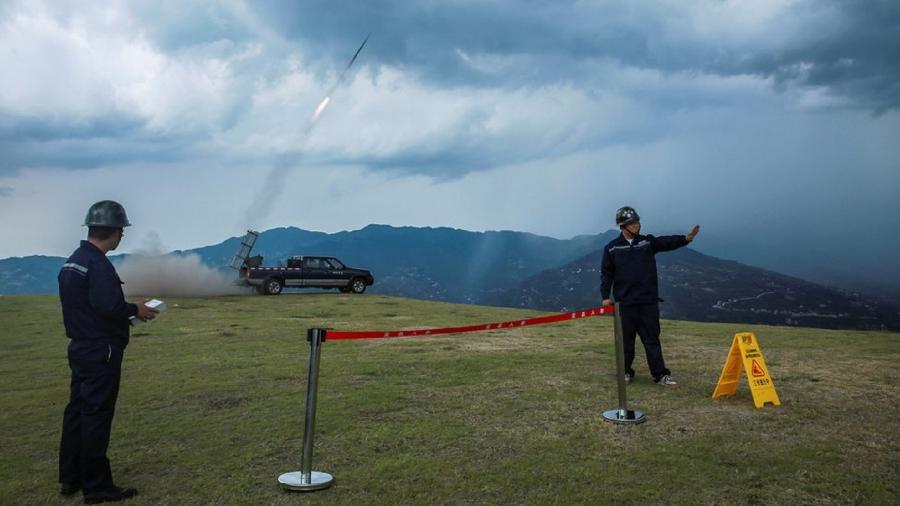 Autoridades realizam operações de semeadura de nuvens na Província de Hubei - China Daily via Reuters