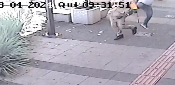 Homem dá 'voadora' em guarda após levar multa de R$ 195 em MS