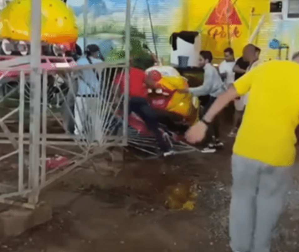 Uma pessoa morreu e três ficaram feridas após acidente em um brinquedo do parque de diversões Minas Center Park em Itabirito (MG) - undefined