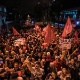 Simpatizantes de Lula fazem vigília em São Bernardo do Campo, em frente à sede do Sindicato dos Metalúrgicos do ABC, em São Bernardo do Campo - Marcelo Chello/AFP
