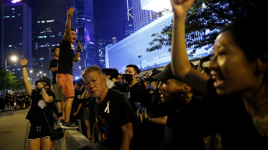 Jovens estão  na linha de frente dos protestos em Hong Kong - Thomas Peter/Reuters