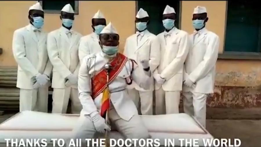 Criador da "dança do caixão" homenageia os médicos que combatem o coronavírus - Reprodução/Twitter