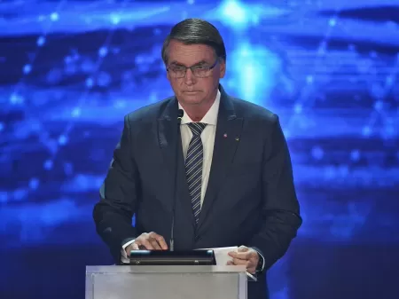 Campanha de Bolsonaro coloca em xeque ida a próximos debates