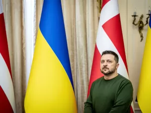 Zelensky promete vitória da Ucrânia no segundo aniversário da invasão russa