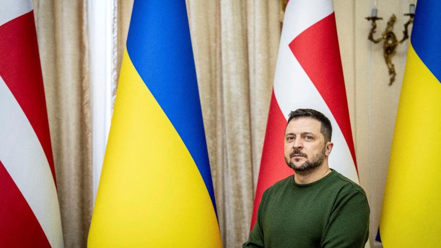 Presidente da Ucrânia, Volodymyr Zelensky, em Lviv - 23.fev.2024-Ritzau Scanpix/Mads Claus Rasmussen via REUTERS