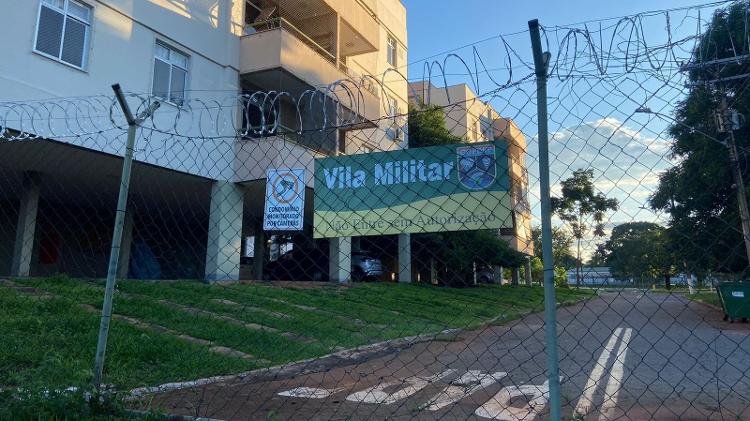 Vila Militar, no Jardim Guanabara, em Goiânia, em frente à sede do COpEsp