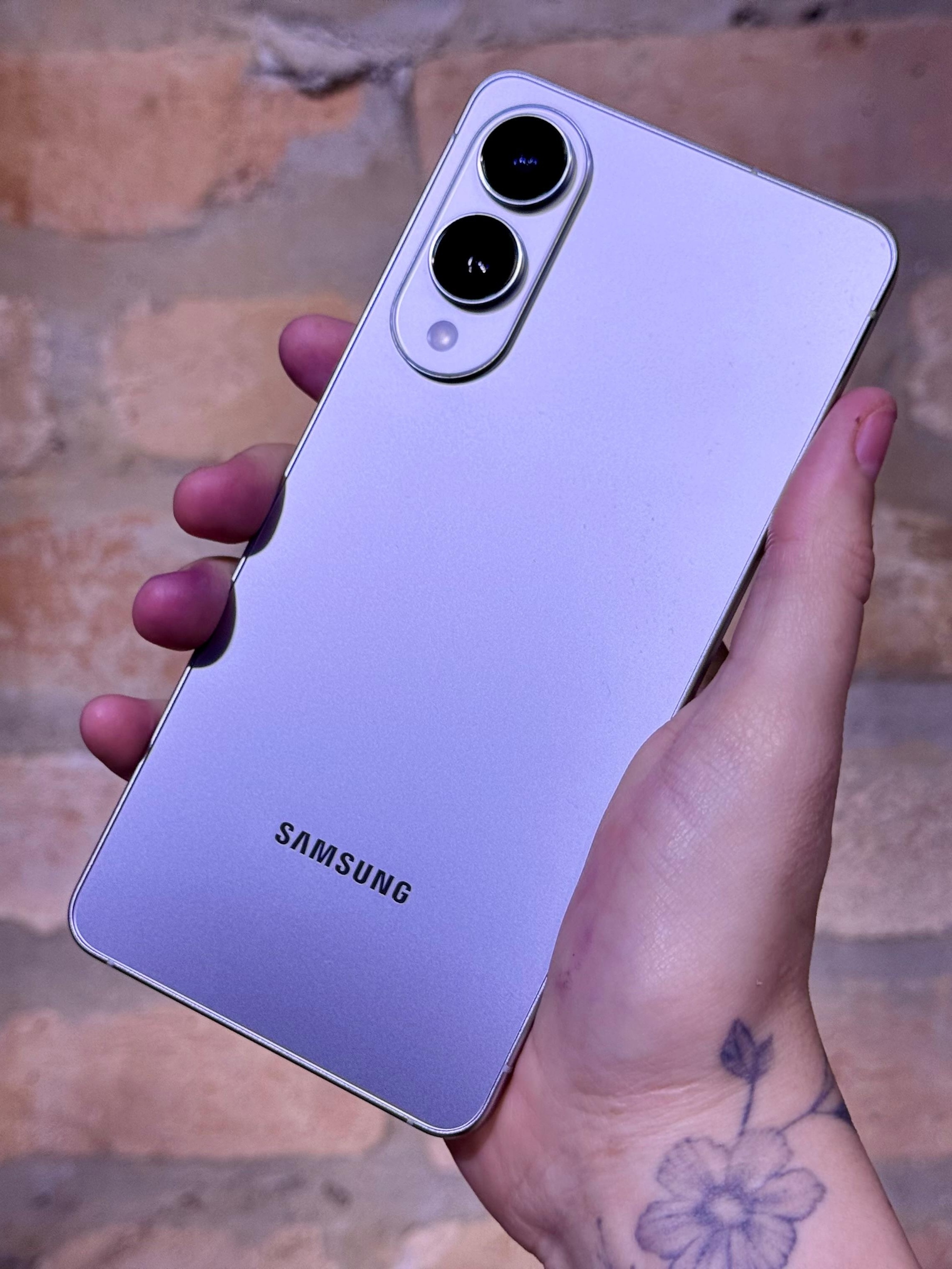 Samsung Galaxy S25 Edge é lançado no Brasil; confira preços e detalhes